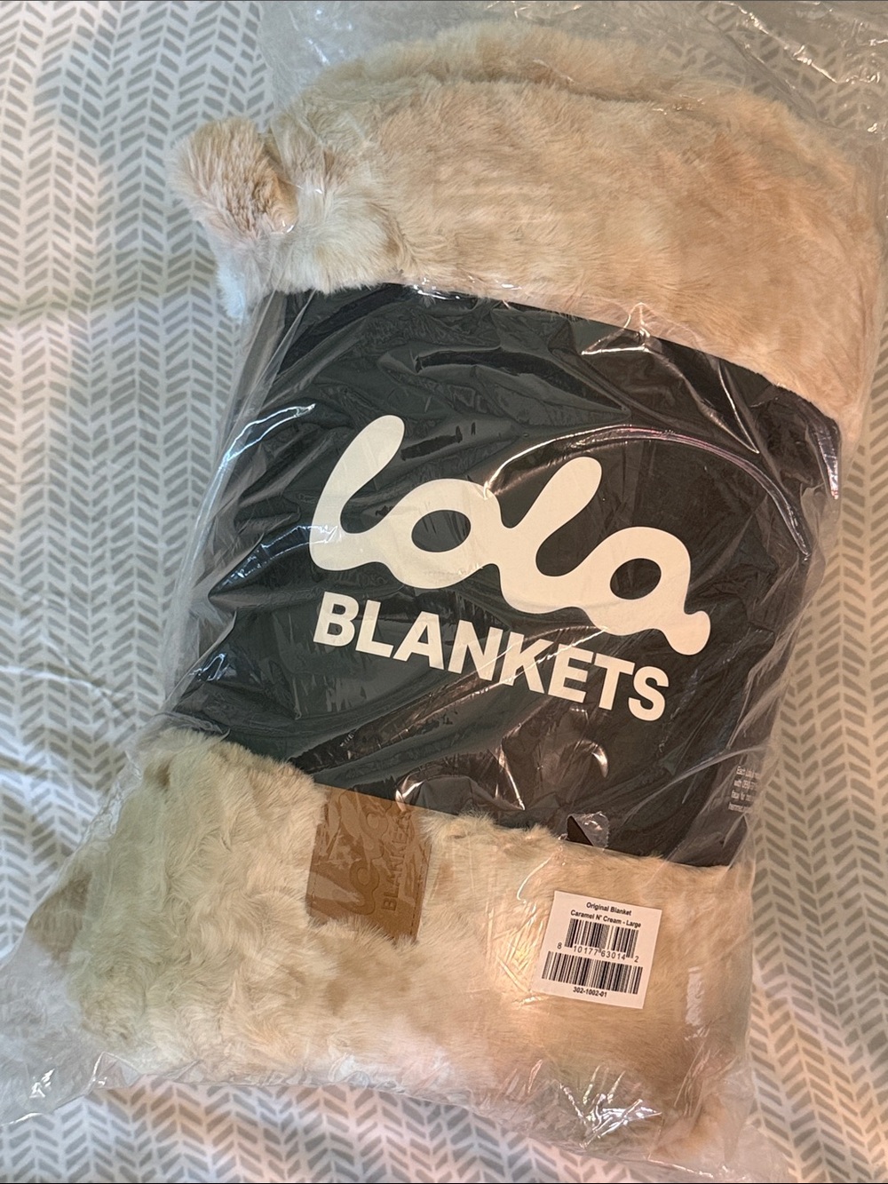 Lola Blanket Caramel n Cream Large
